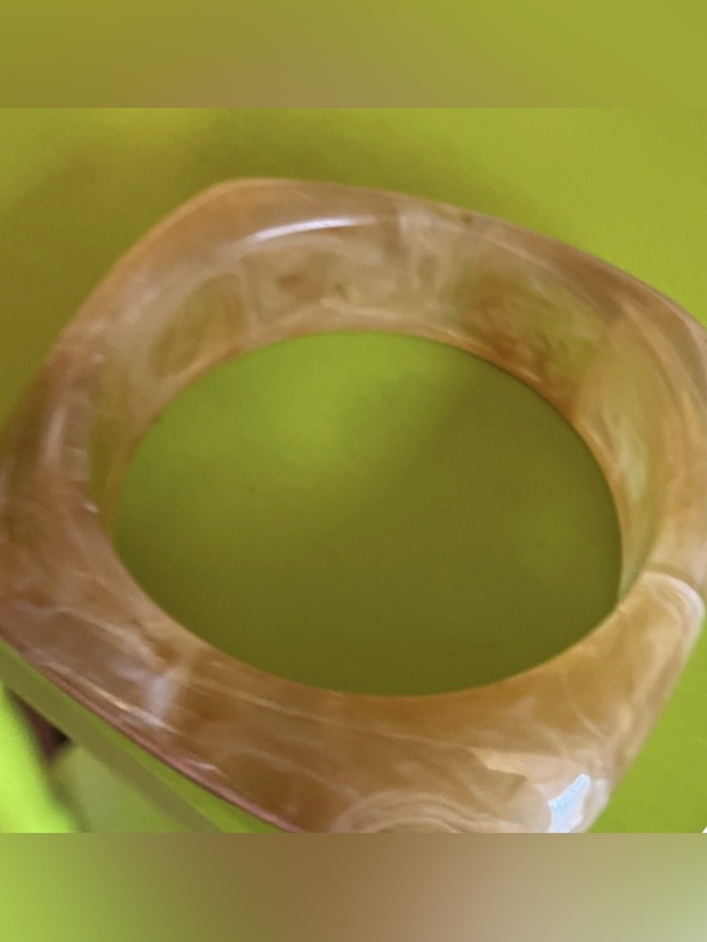 Women’s Marbled Cream Square Resin Bracelet